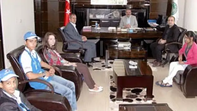 Öğrencilerden Başkan Dündar'a Ziyaret