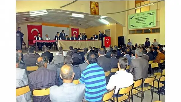 AK PARTİ MİLLETVEKİLLERİ BAŞKALE İLÇESİNE ÇIKARMA YAPTI