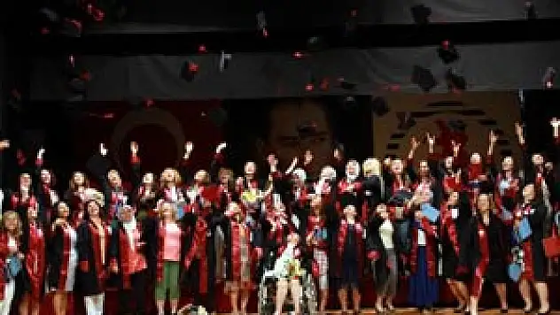 900 EBENİN LİSANS SEVİNCİ