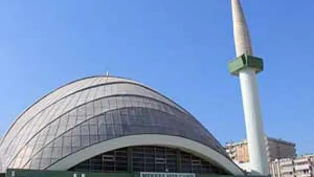 Türkiye'de kaç cami var?