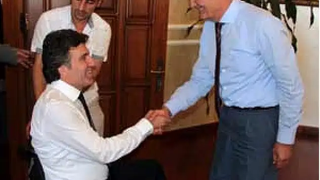  SAMSUNSPOR'UN YENİ YÖNETİMİ, BAŞKAN YILMAZ'I ZİYARET ETTİ