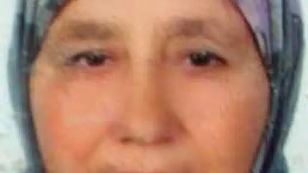 MERDİVENDEN DÜŞEN YAŞLI KADIN HAYATINI KAYBETTİ