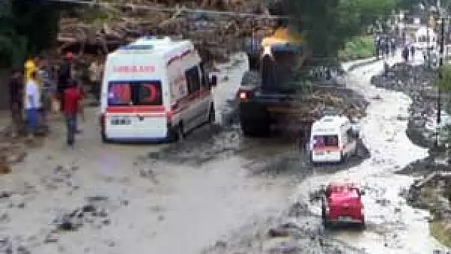 Hatay'da sel, 5 kişi hayatını kaybetti