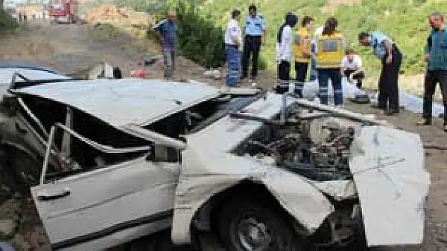 İMAM VE KIZI TRAFİK KAZASINDA HAYATINI KAYBETTİ