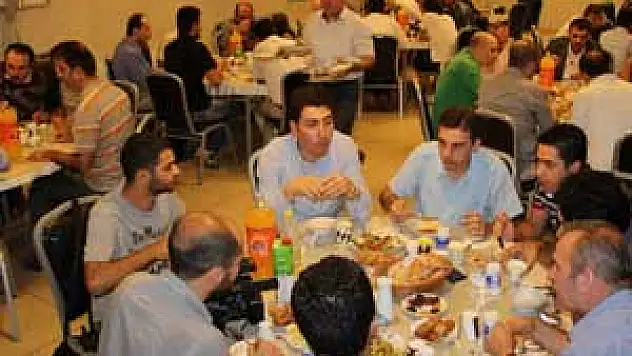  BASIN MENSUPLARI İFTARDA BİR ARAYA GELDİ