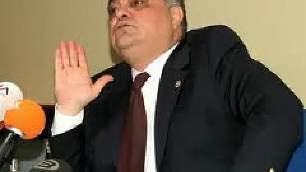 Özal, 'Ülkenin gidişatı daha kötüye gidiyor'