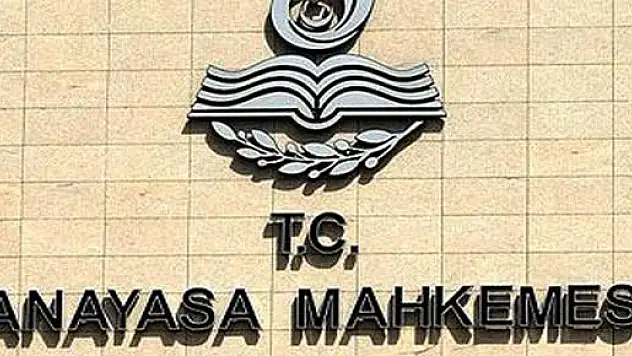 AYM'den Avukatlık Kanunu'ndaki maddeye iptal kararı