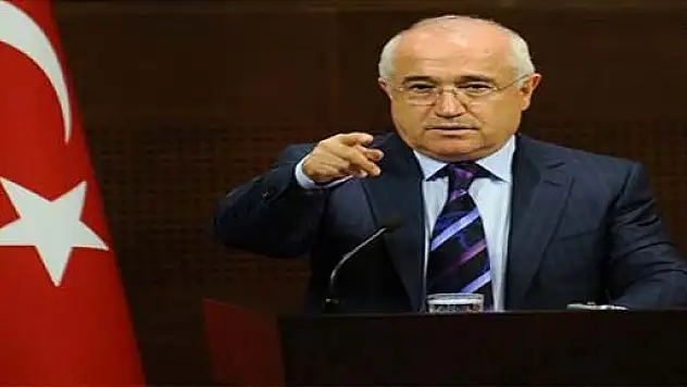 Cemil Çiçek'ten Meclis'te başörtüsüne yeşil ışık