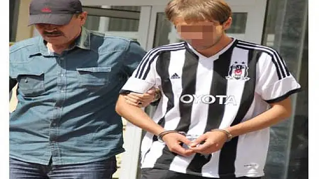 Silahını Uzatıp 'Beni Vur' Dedi, O Da Vurdu 