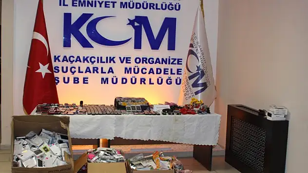 SAMSUN'DA KAÇAK CEP TELEFONU OPERASYONU