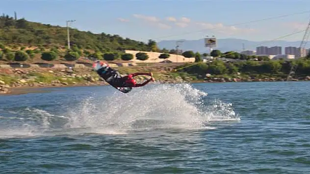 SAMSUNLU 'WAKEBOARD'CULARDAN BİR ZAFER DAHA