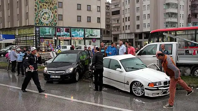 Samsun'da Trafik Kazası : 5 Yaralı