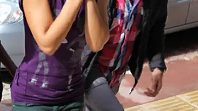 Evden Hırsızılık Zanlısı 2 Genç Kız Yakalandı