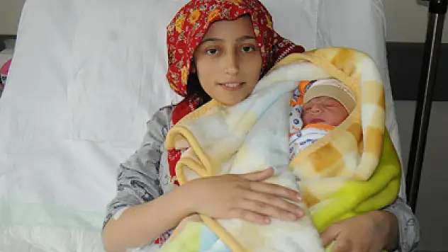 Karaciğer Nakili Sonrası Anne Oldu