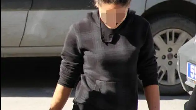 PARMAK İZİ YAKALATTI