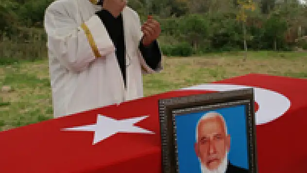 Kore Gazisinin Cenaze Namazını Oğlu Kıldırdı