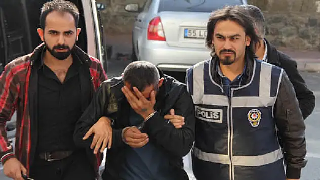 Attığı Sigara Paketinden 54 Adet Uyuşturucu Hap Çıktı