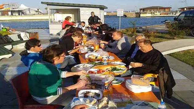 SAMSUN SU-KAY'DA HAMSİ PARTİSİ