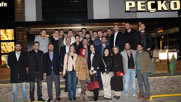 BAŞKAN KÖKTAŞ 'ÇAY SOHBETLERİ'NİN KONUĞU OLDU