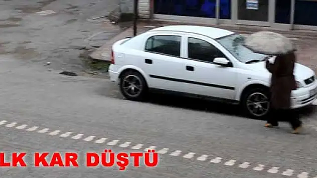 Çarşamba'ya yılın ilk karı düştü