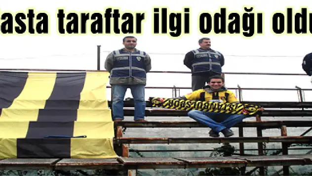 Hasta taraftar ilgi odağı oldu