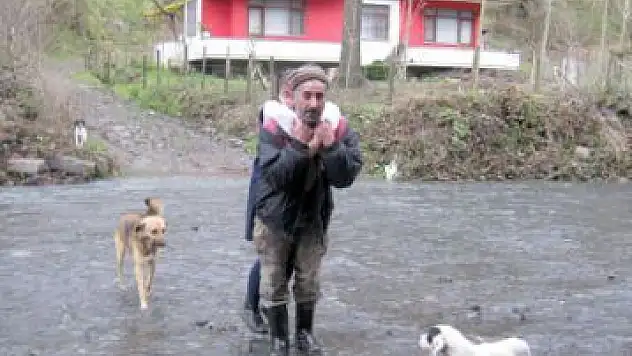 Köprüsüz köyde çağdışı çile