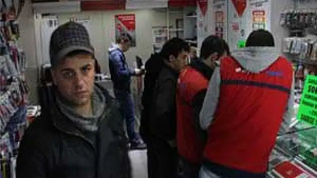 Kredi kartlarına sınırlama öncesi satışlar yoğunlukta