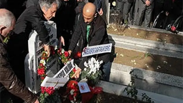 Samsunspor Şehitlerini andı