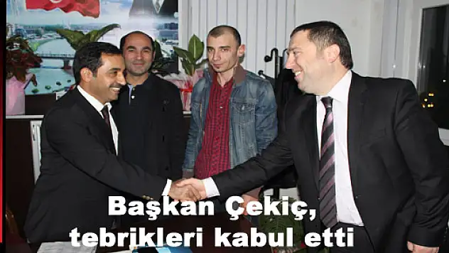AK PARTİ' DE ÇEKİÇ, PARTİDE TEŞKİLATLA KUCAKLAŞTI