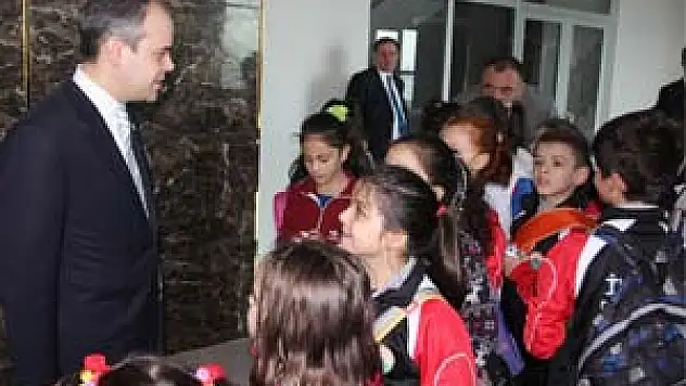 Bakan Kılıç, Minik Sporcularla Sohbet Etti