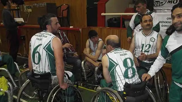 ÇABES bu sefer sevindirdi: 25-24