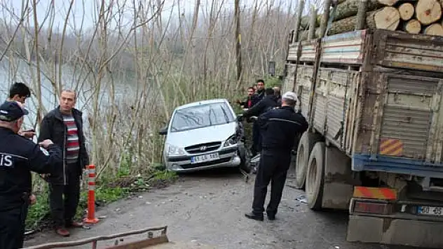 Aynı yerde bir haftada ikinci kaza: 4 yaralı...