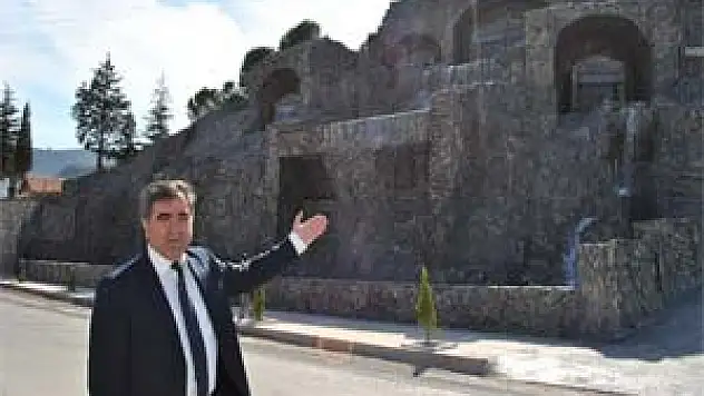 Amasya'ya Mağaralı Şelale