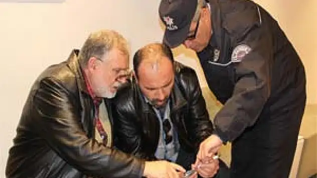 DOLANDIRILMAKTAN EŞİ SAYESİNDE KURTULDU