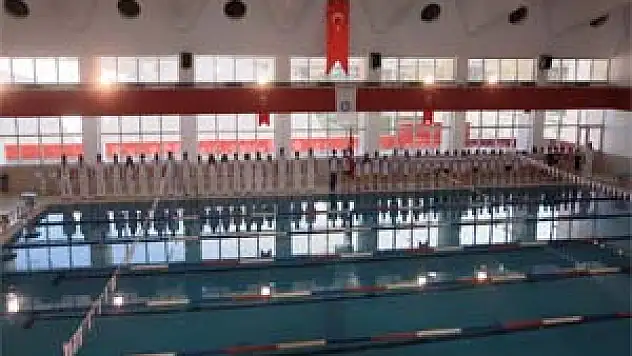 23 NİSAN ÇOCUK BAYRAMI İÇİN YÜZDÜLER