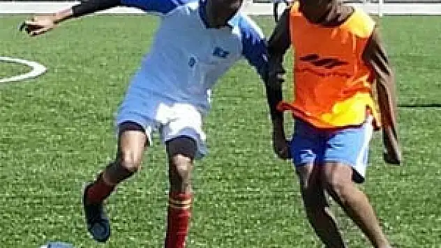 Uluslararası Öğrenci Futbol Turnuvası Başladı