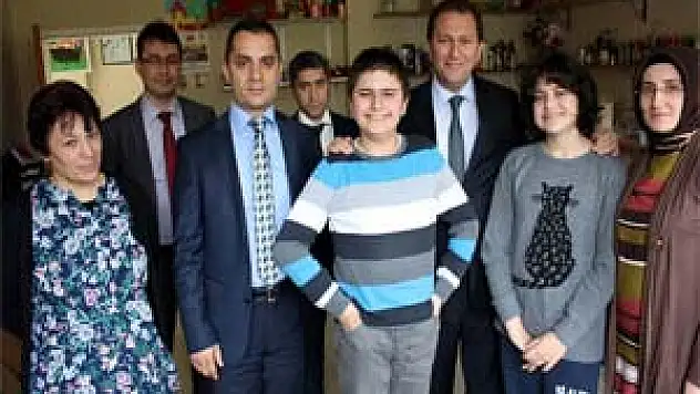 2 Nisan Dünya Otizm Farkındalık Günü