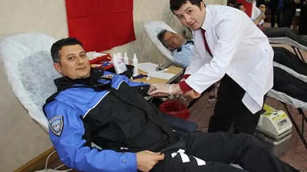 SAMSUN POLİSİNDEN KAN BAĞIŞI