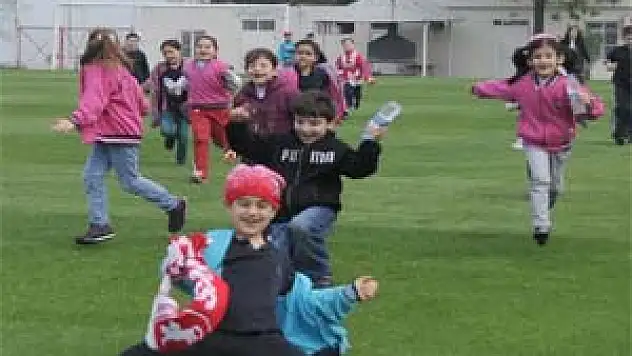 Öğrencilerden Duygulandıran Bağış