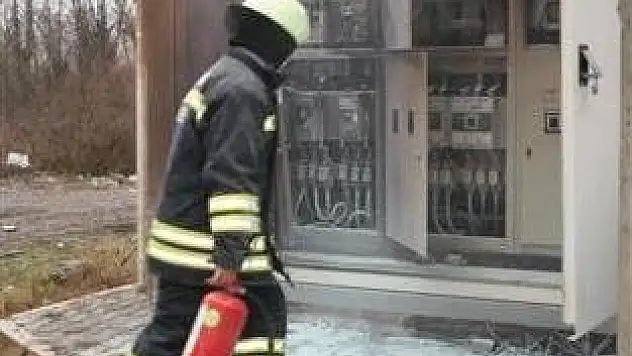 Patlayan trafo korkuttu