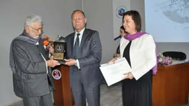 Ünlü Mimardan 'Gökdelen' Eleştirisi