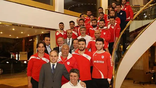 Bakan Çağatay Kılıç'tan Samsunspor'a Moral Ziyareti