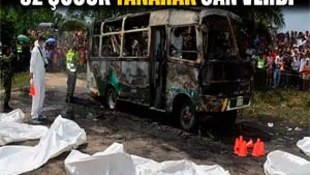 Kolombiya'da alev alan otobüste 32 çocuk yanarak öldü