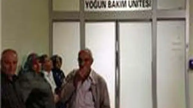 Boğazına kaçan sineği öldürmek için zehir içirdiler!