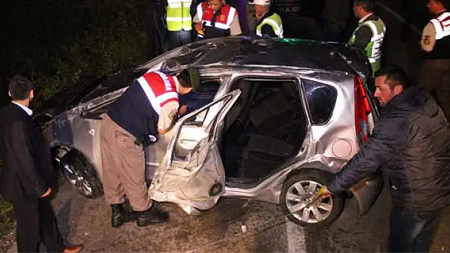 Otomobil Takla Attı: 2 ÖLÜ