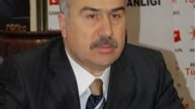 Demir, 'Mehmet Akif, yolumuzu aydınlatıyor'