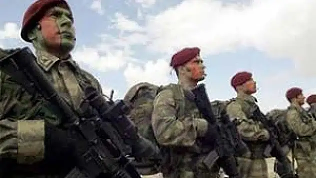 TSK'dan bayrak açıklaması