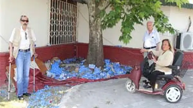 Hırsızlar, Sakatlar Derneğinin Mavi Kapaklarını Çaldı