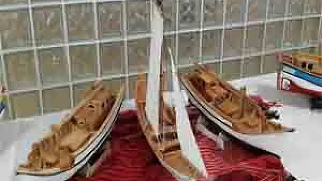 Adliyede Gemi Maketi Sergisi