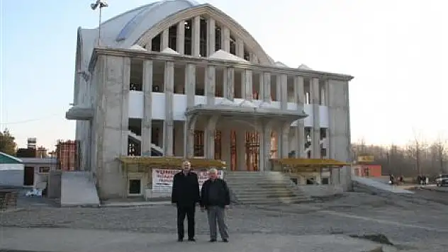 Yunus Emre Camii Hayırseverleri bekliyor
